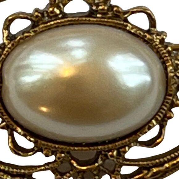 1928 Vintage Victorian Revival Faux Pearl Pin - Picture 3 of 6